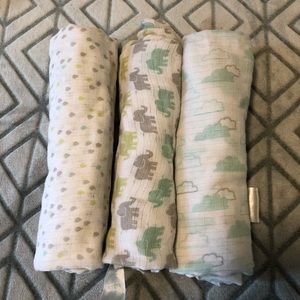 3 muslim baby blankets